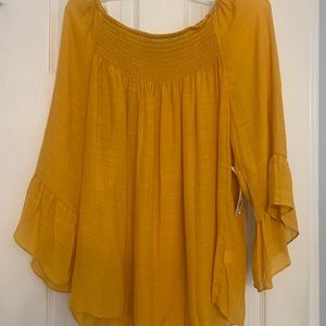 New Direction gold linen shirt - never worn and still has tags .